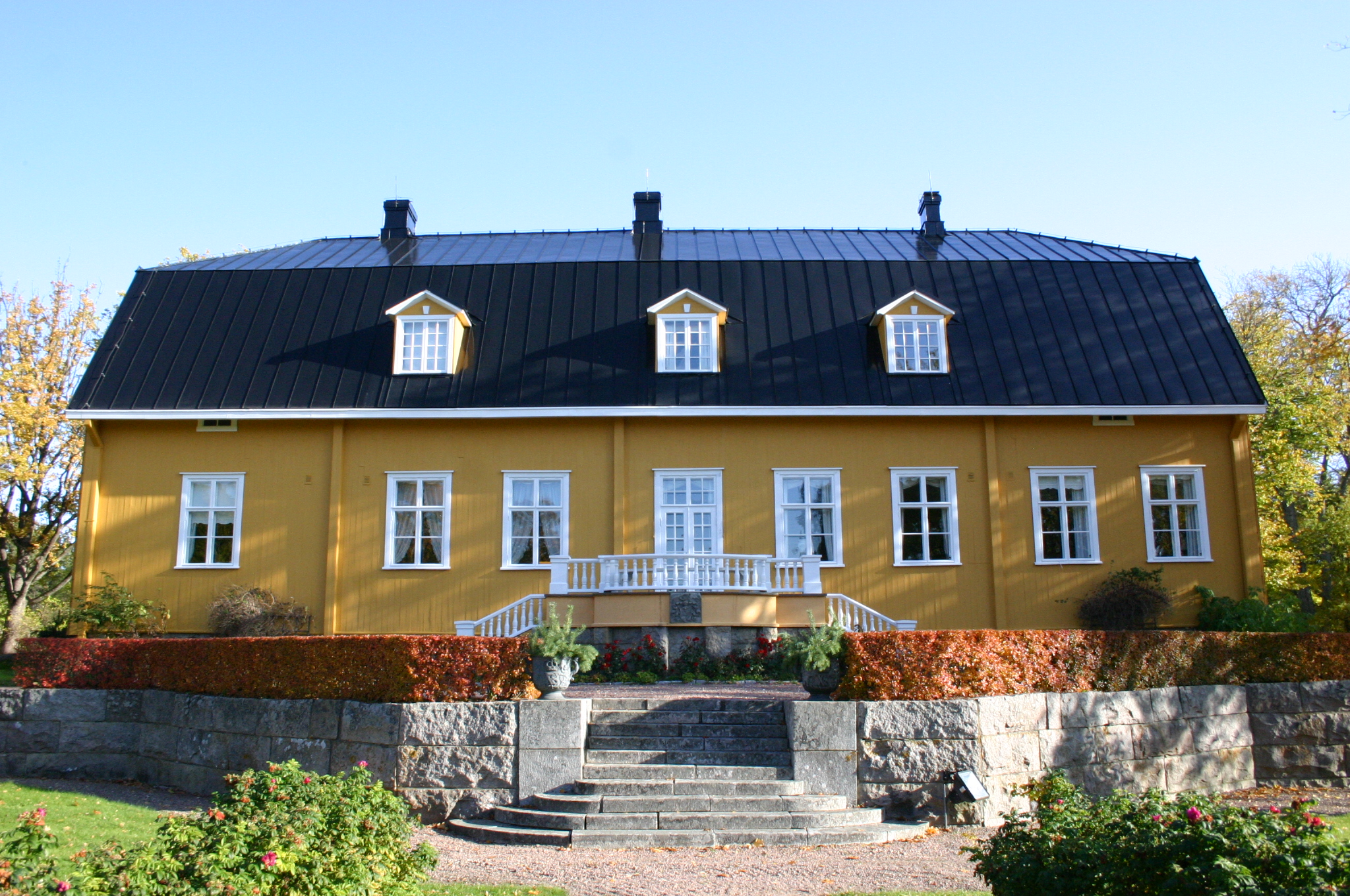 paddaisten-kartano-sekoitus-4-ljyn-maaleja-s-vy-l-hell-okran