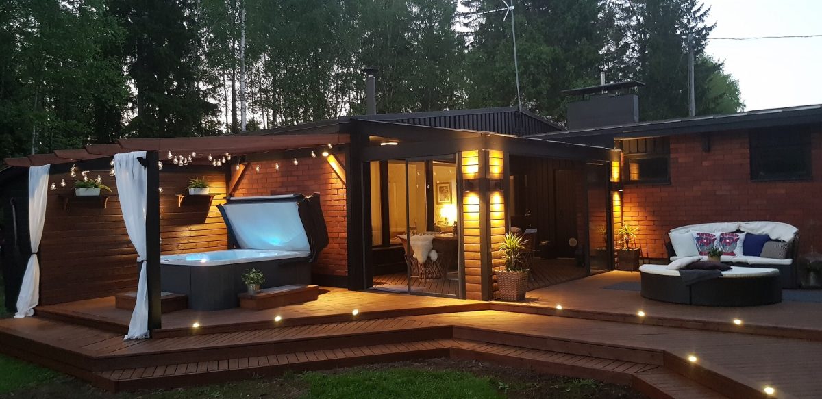 Virtasella käsitelty terassi