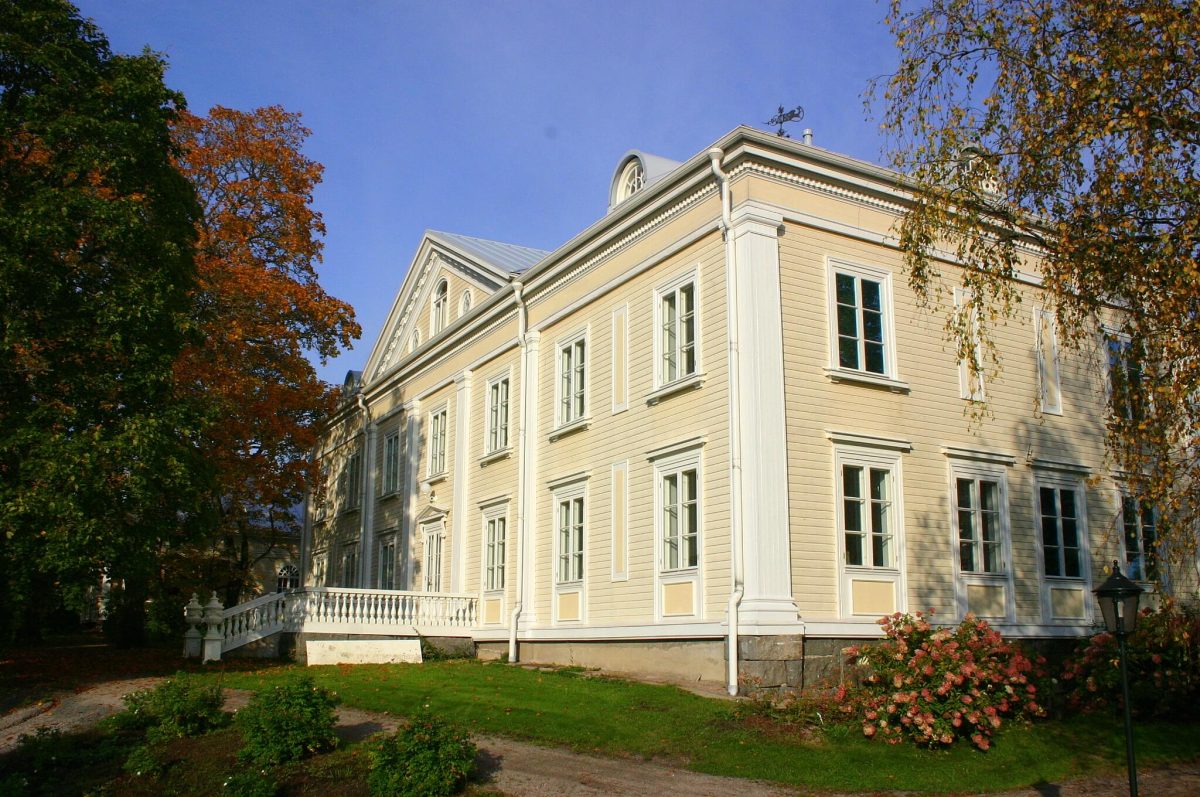 Virtasella maalattu Lahden kartano